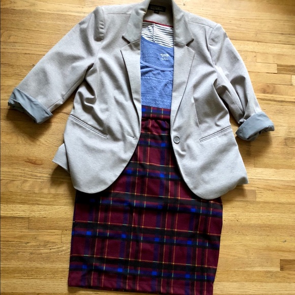 ❤️ EUC Textured Tank ❤️ - Picture 2 of 5